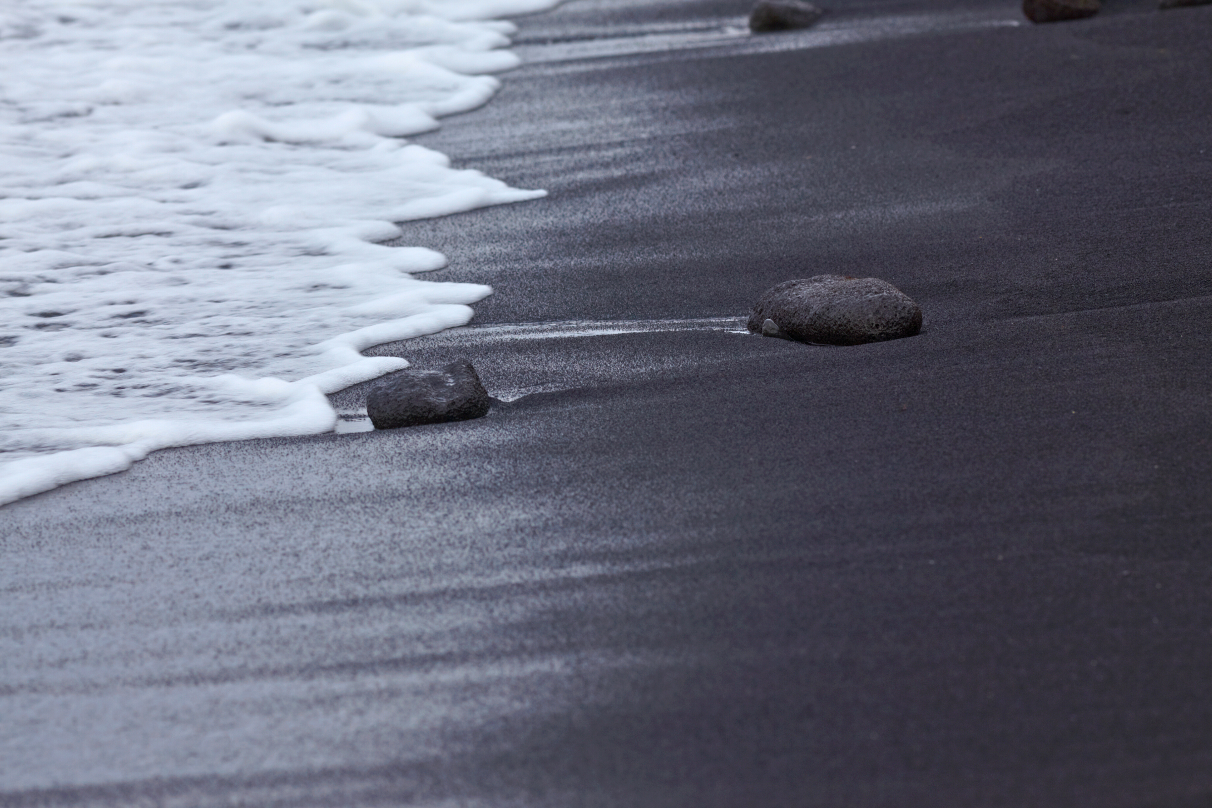 punalu'u black sands beach park, hawaii (3).webp